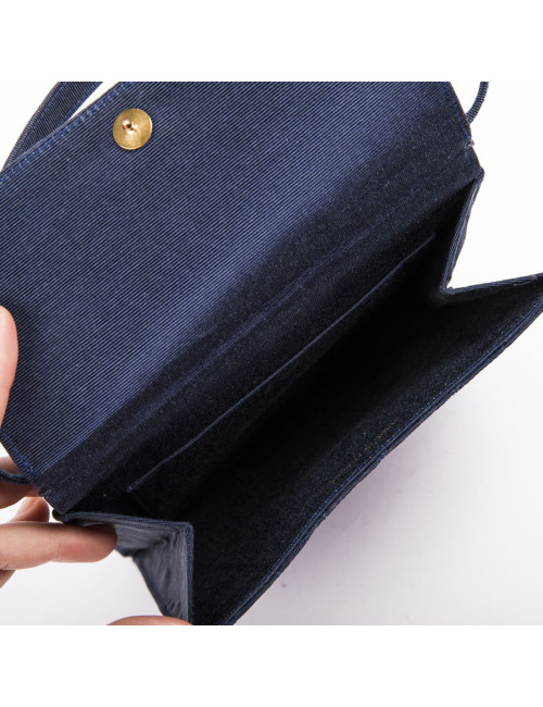 Sac CHANEL Vintage en satin duchesse bleu nuit  Vintage