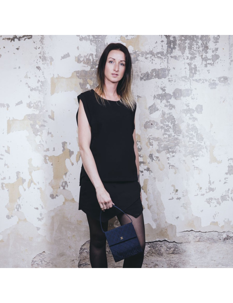 Sac CHANEL Vintage en satin duchesse bleu nuit  Vintage