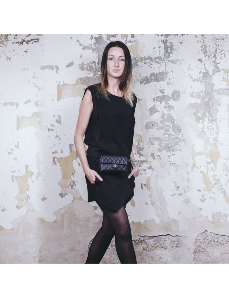 Pochette banane CHANEL cuir grainé noir