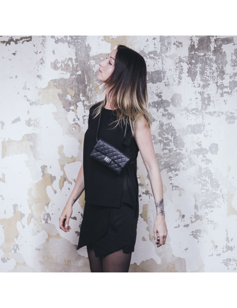 Pochette banane CHANEL cuir grainé noir