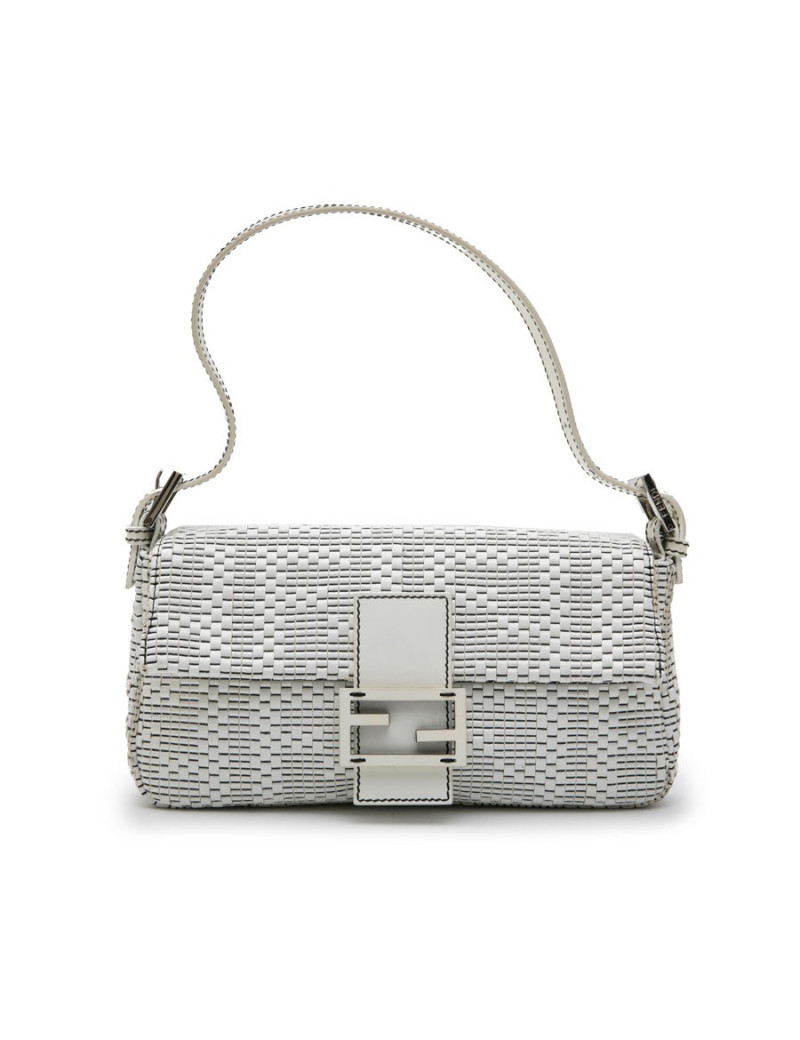 Sac baguette FENDI en cuir tressé verni blanc