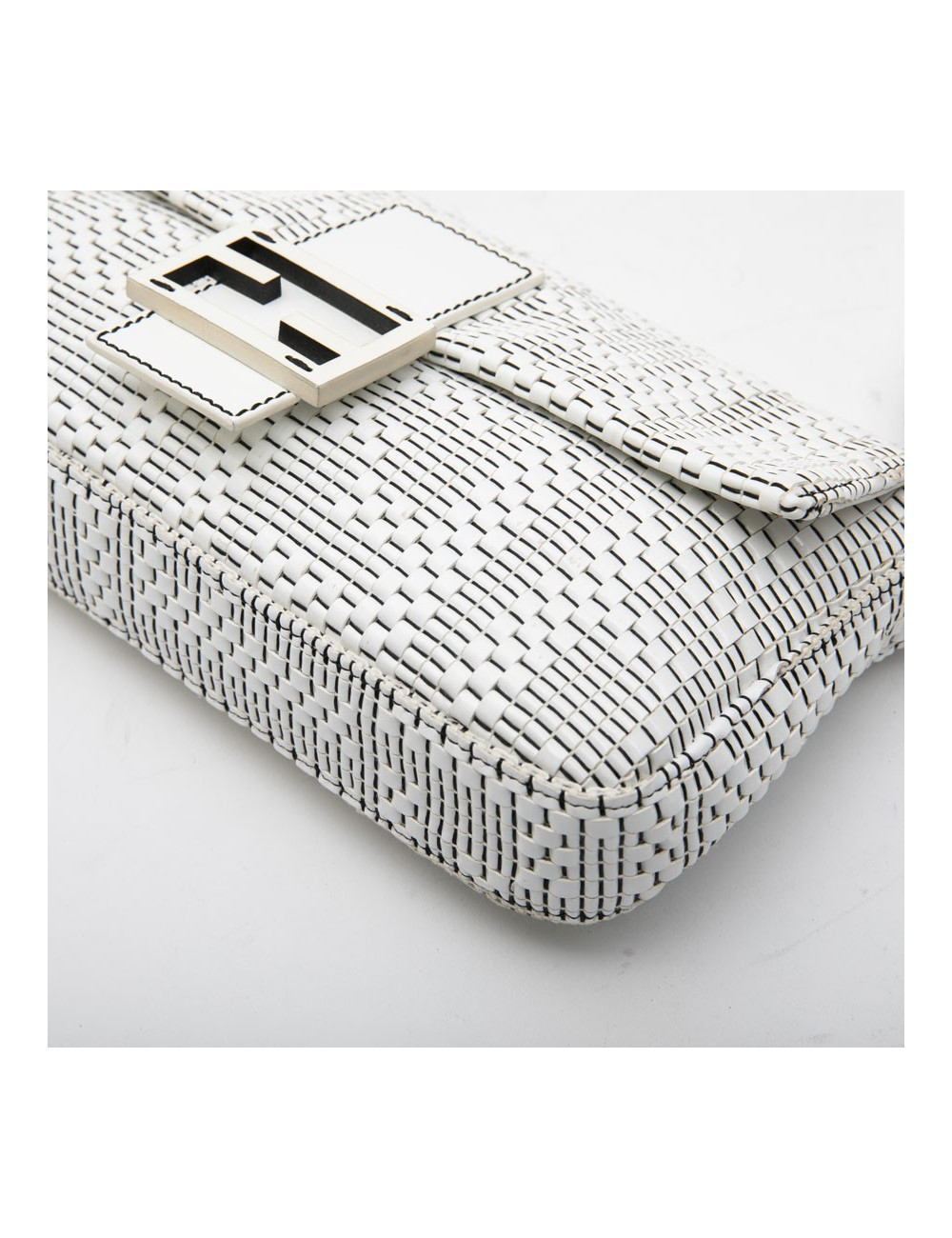 FENDI baguette bag in white patent breaded leather