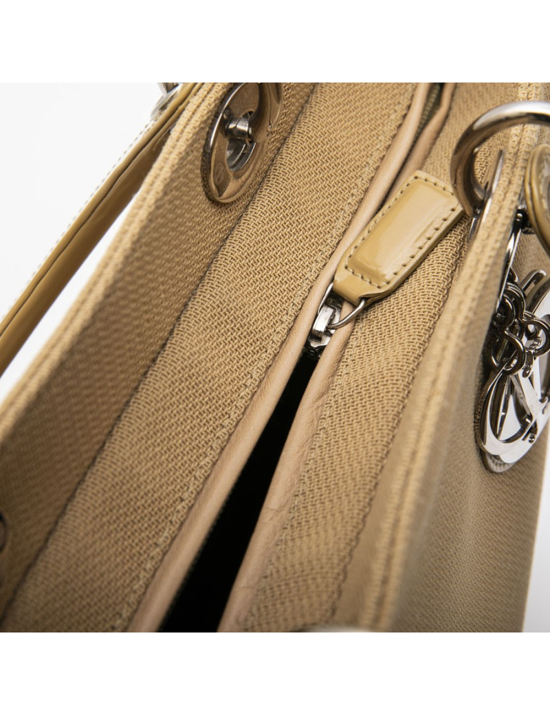 Sac Lady D CHRISTIAN DIOR cuir verni et toile beige
