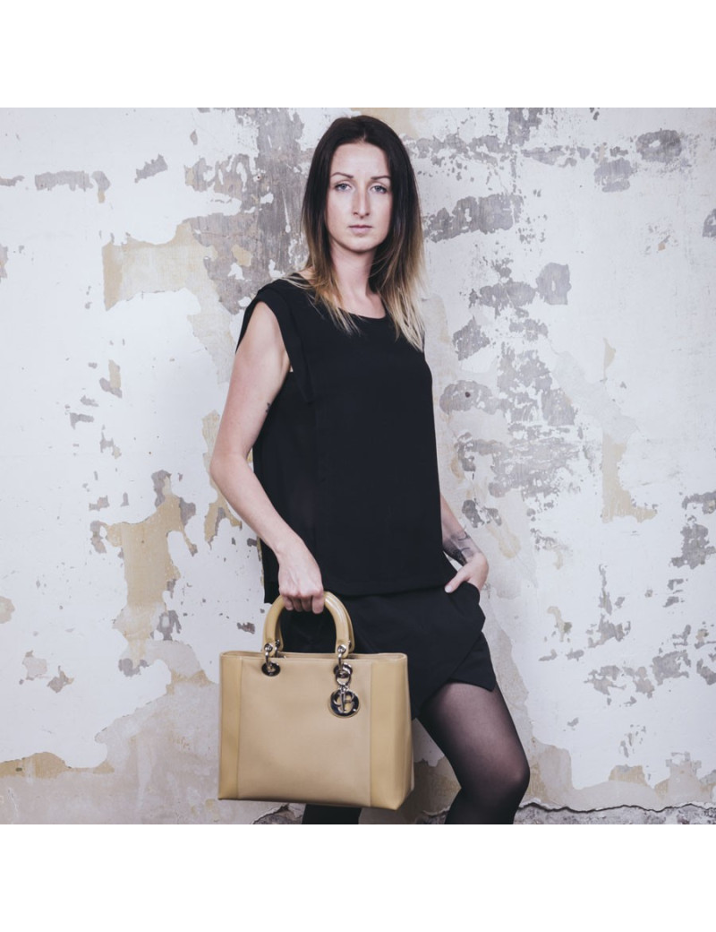 Sac Lady D CHRISTIAN DIOR cuir verni et toile beige