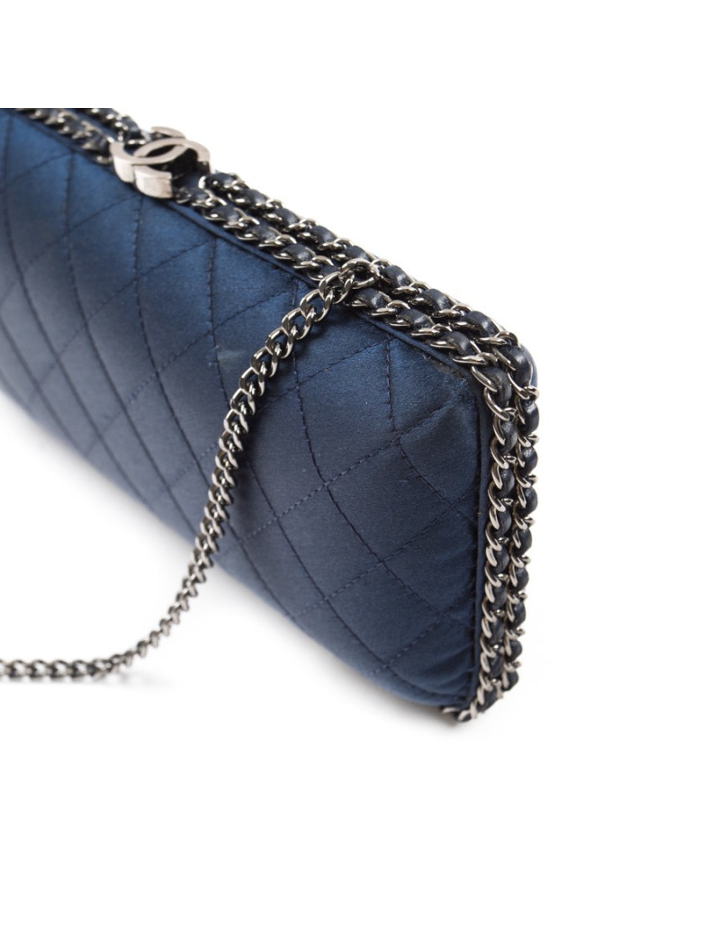 Sac minaudière CHANEL satin de soie bleu nuit