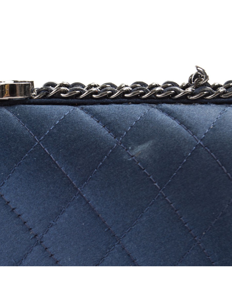 Sac minaudière CHANEL satin de soie bleu nuit