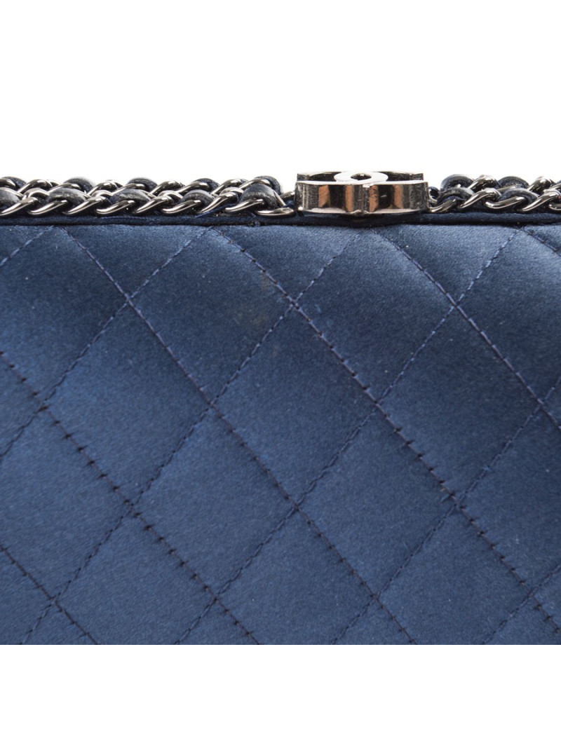 Sac minaudière CHANEL satin de soie bleu nuit