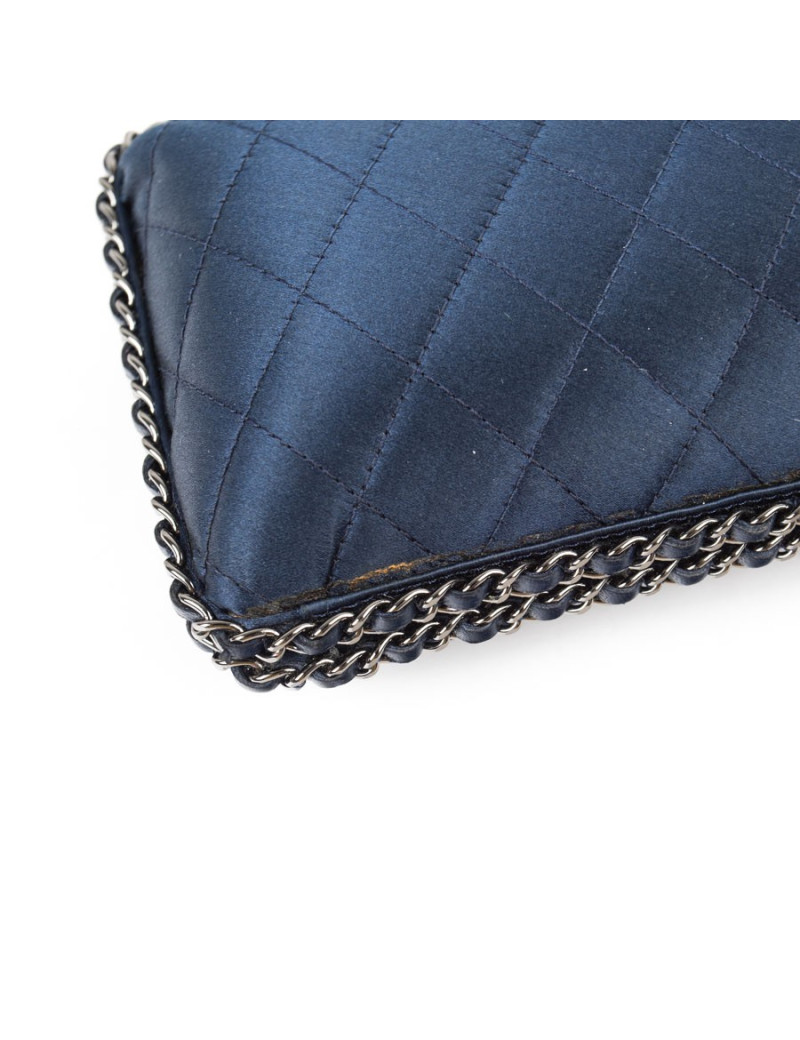 Sac minaudière CHANEL satin de soie bleu nuit