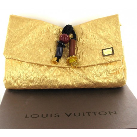 Pochette dorée LOUIS VUITTON Collection Printemps-Eté 2009