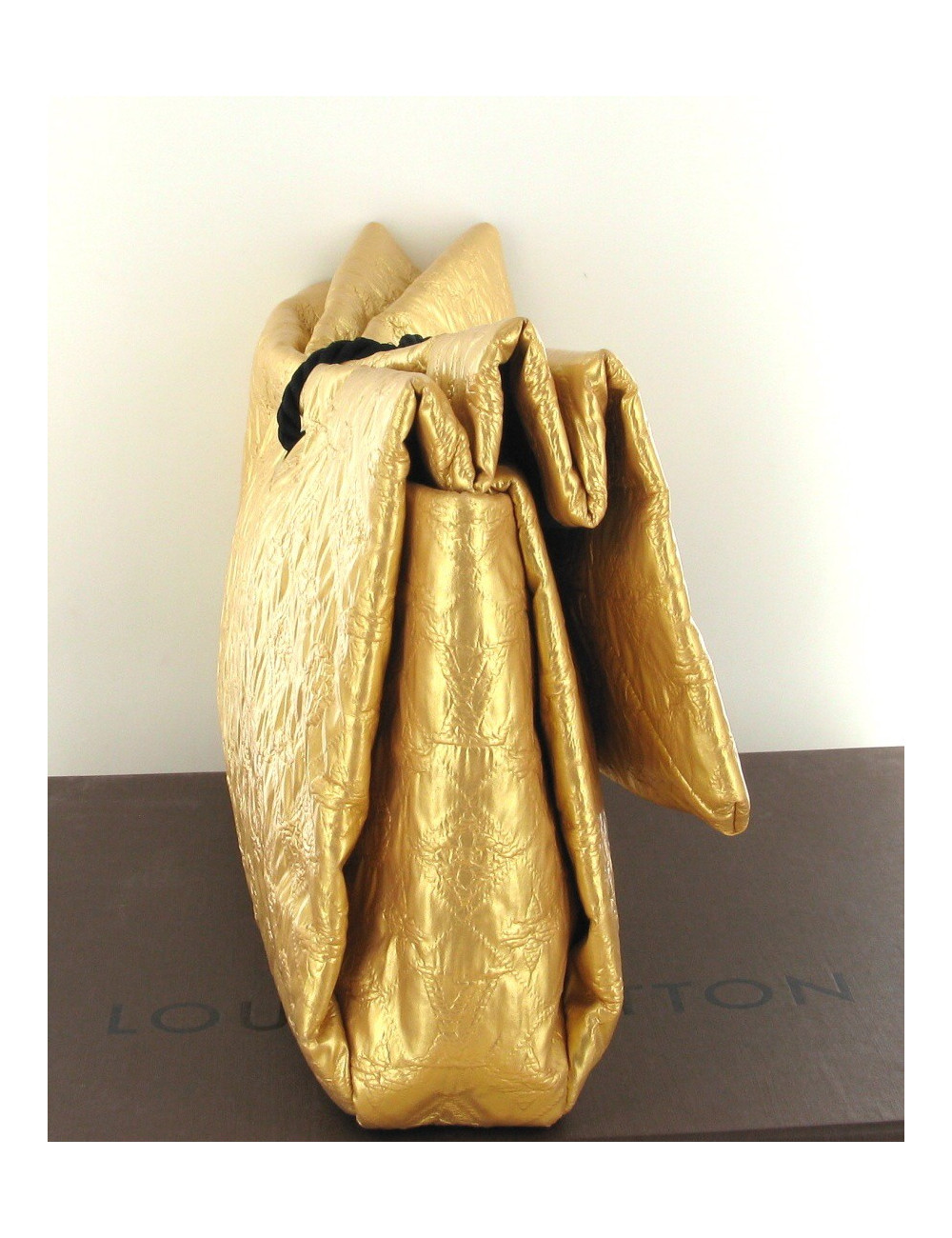 Pochette dorée LOUIS VUITTON  Collection Printemps-Eté 2009