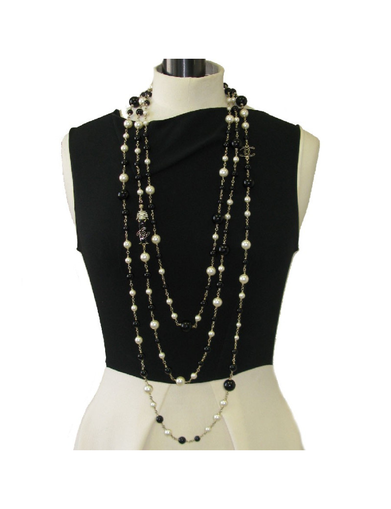 CHANEL multi row necklace with pearls, cc and Coco figurine