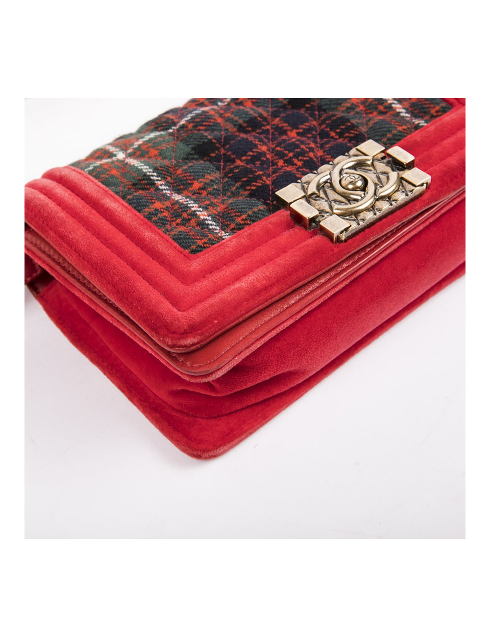 CHANEL Boy flap bag Paris Edimbourg in Red velvet and plaid fabric