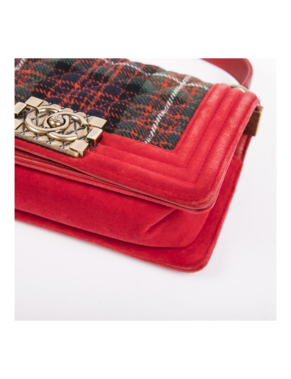 CHANEL Boy flap bag Paris Edimbourg in Red velvet and plaid fabric