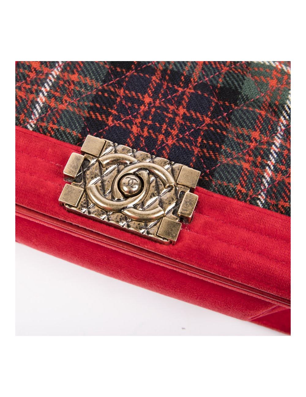 CHANEL Boy flap bag Paris Edimbourg in Red velvet and plaid fabric