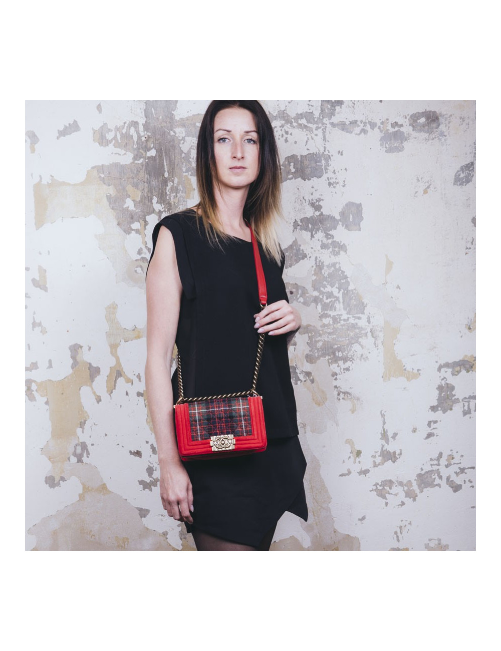 CHANEL Boy flap bag Paris Edimbourg in Red velvet and plaid fabric