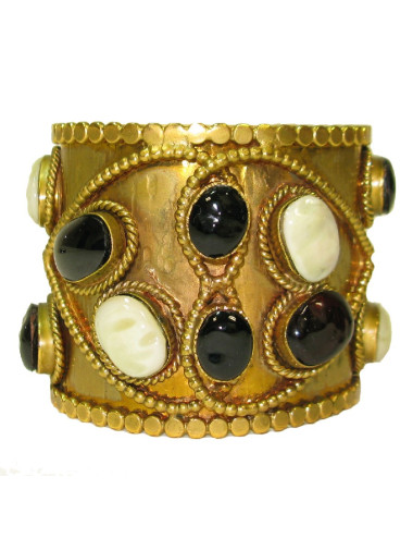 Manchette MARGUERITE de VALOIS Couture en métal doré et cabochons en pâte de verre