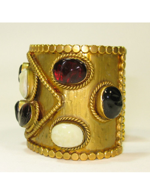 MARGUERITE de VALOIS Couture cuff bracelet in gilt metal and molten glass cabochons
