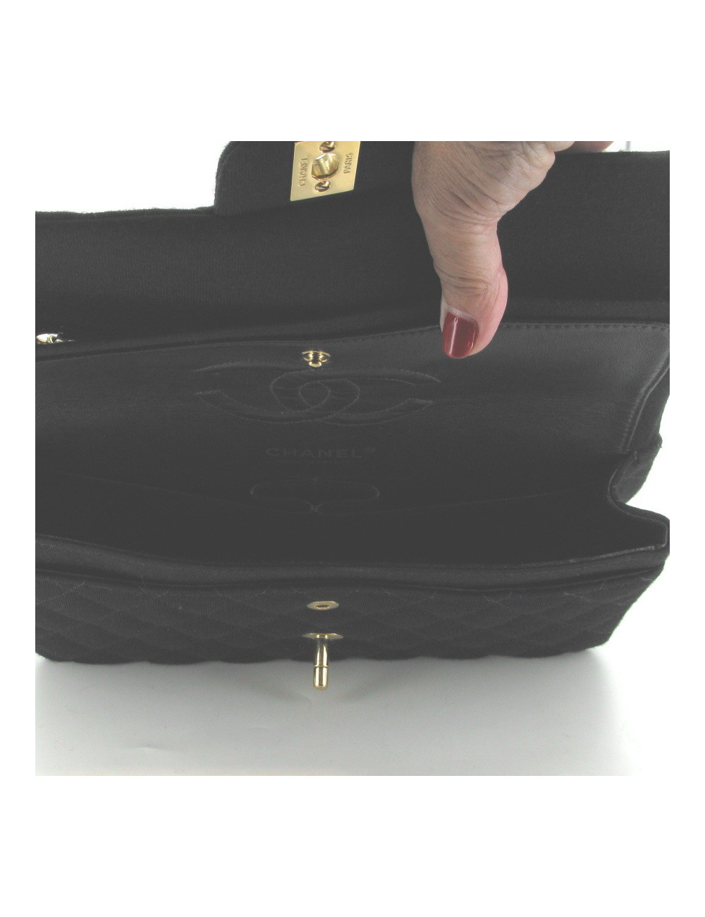 timeless CHANEL jersey noir