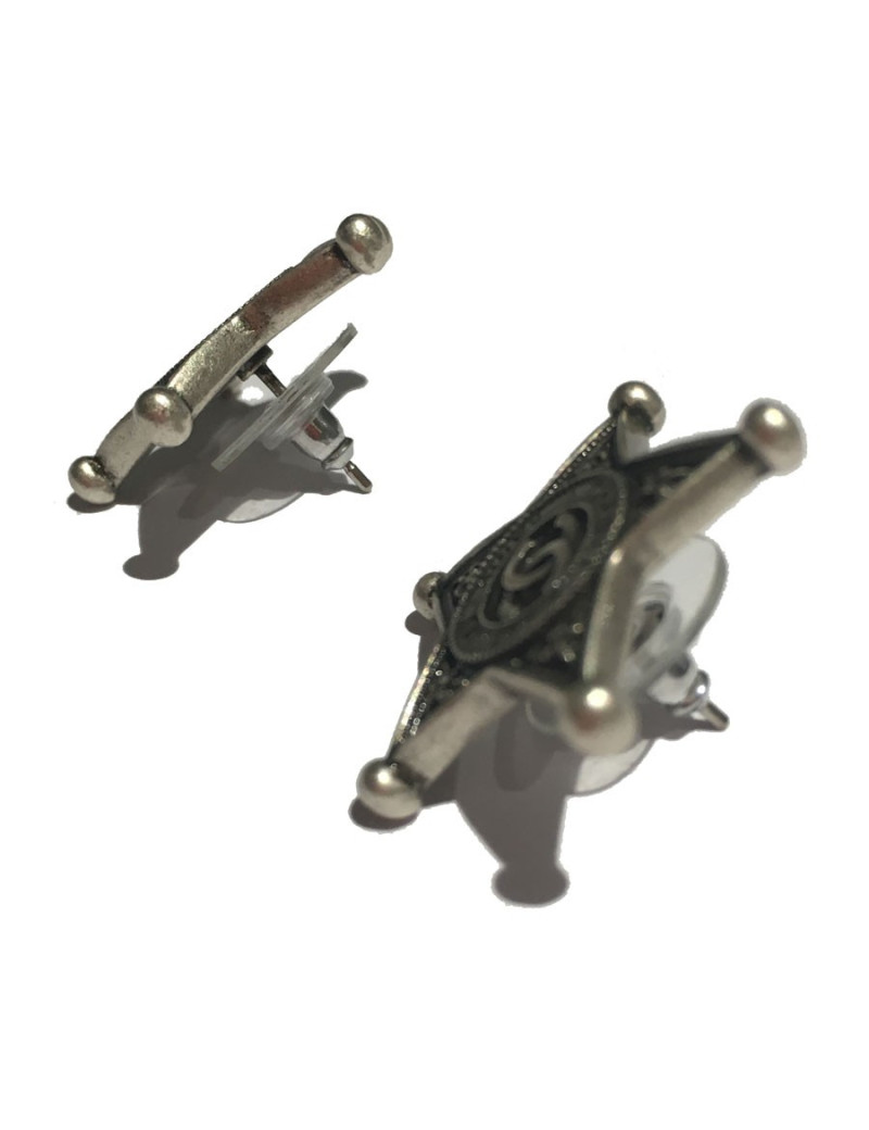 Boucles d'oreille clous d'oreilles CHANEL "Paris-Dallas" en métal argenté