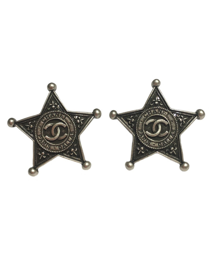 Clous d'oreilles CHANEL "Paris-Dallas"