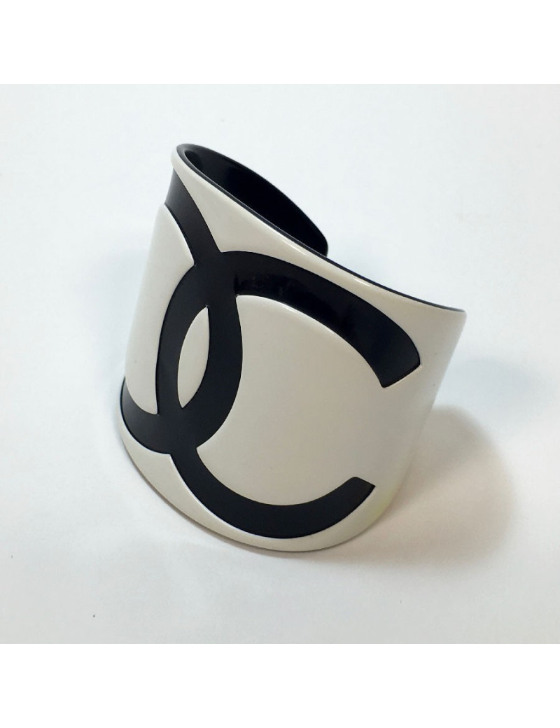 Manchette CC en plastique noir et blanc