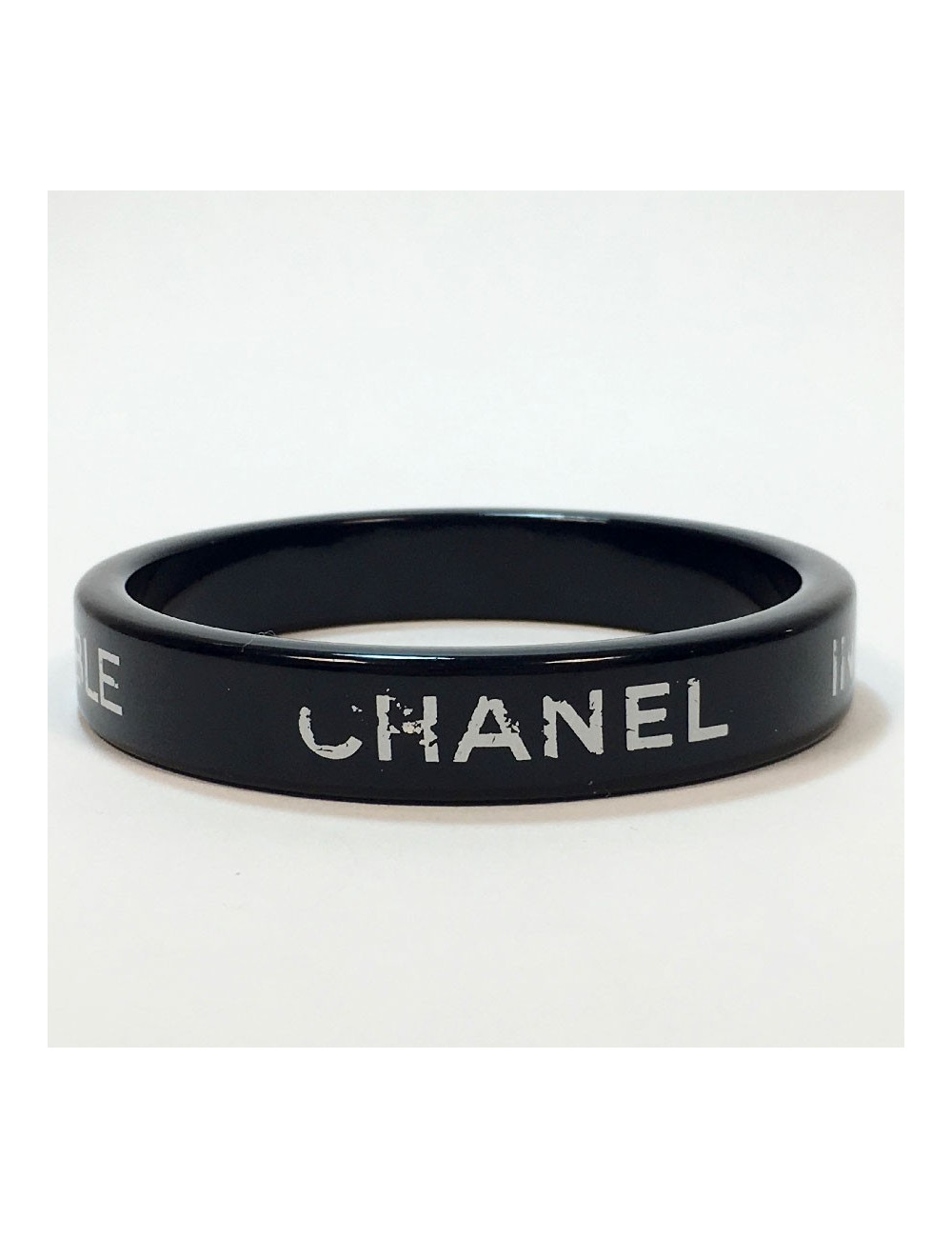 Bracelet CHANEL en plexiglass noir