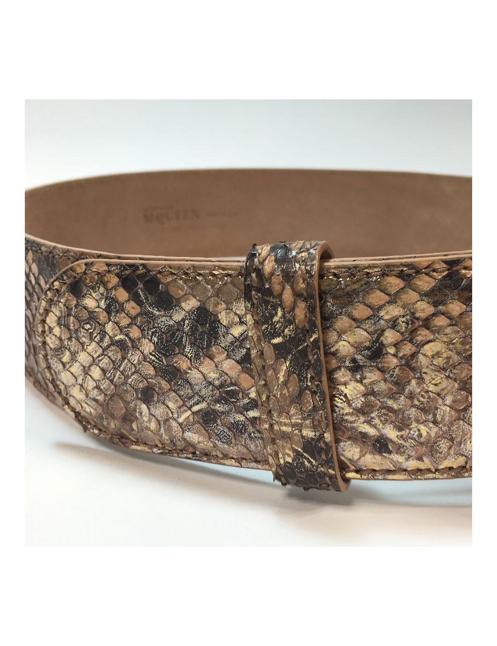 Ceinture ALEXANDER Mc QUEEN T75 en cuir exotique python rose irisé