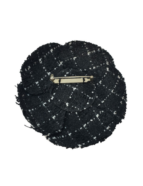 Broche CHANEL camélia tissu noir et blanc