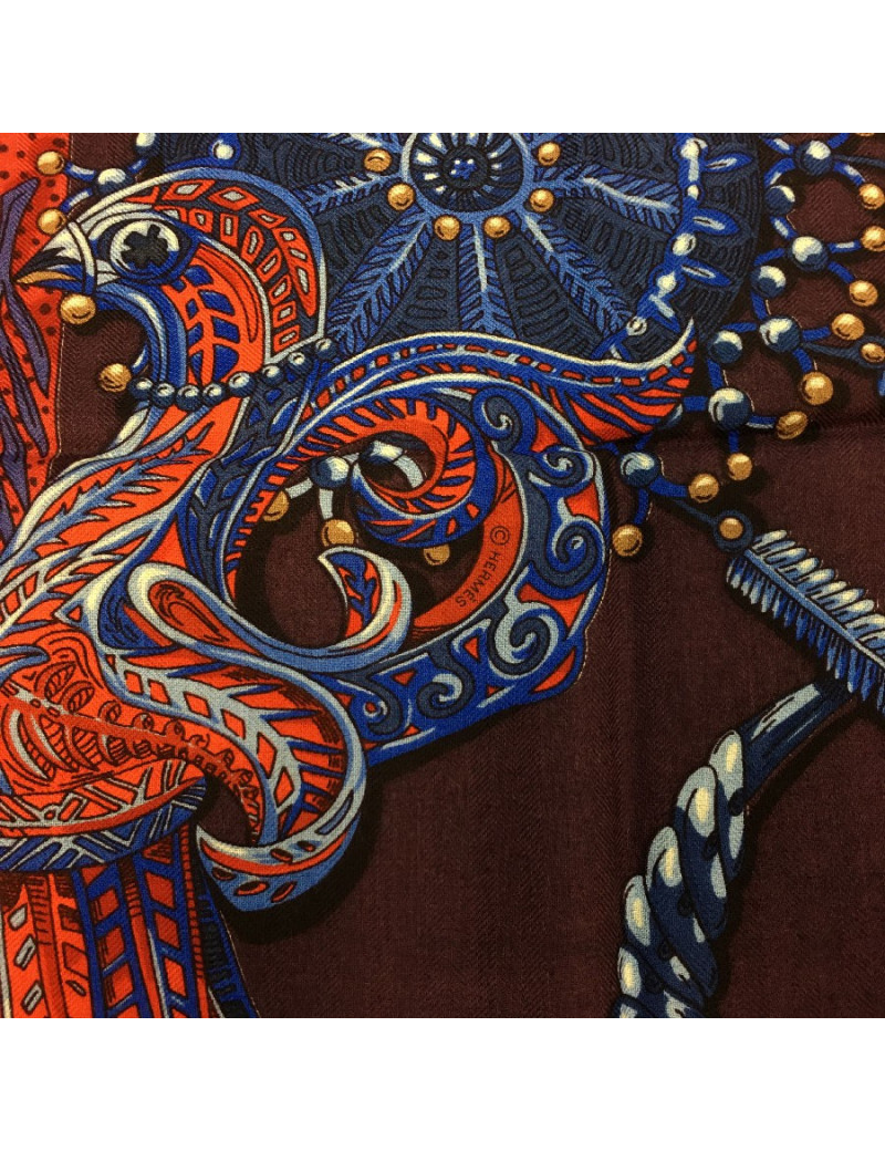 PRIX D'ACHAT Châle HERMES 140cm " Zenobie Reine de Palmyre" en soie et cachemire aubergine,bleu dur et rouge 