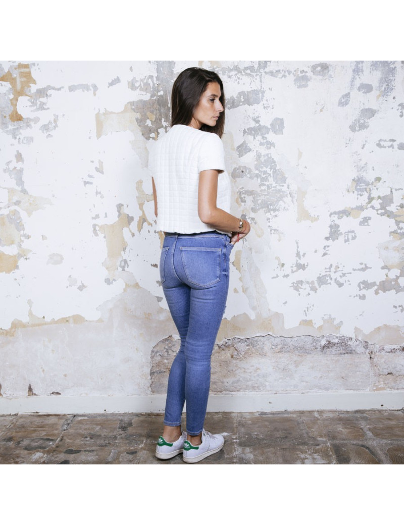 CHANEL short white cotton quilted jacket size 36FR