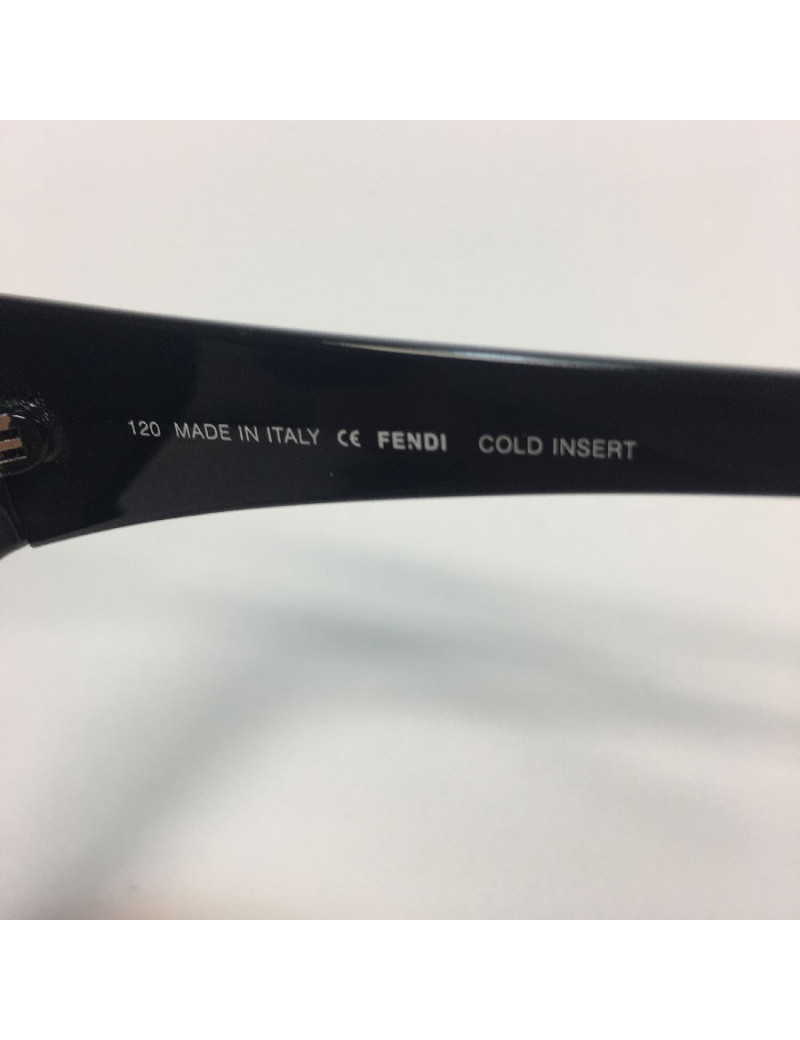 Lunettes de soleil FENDI monture noire
