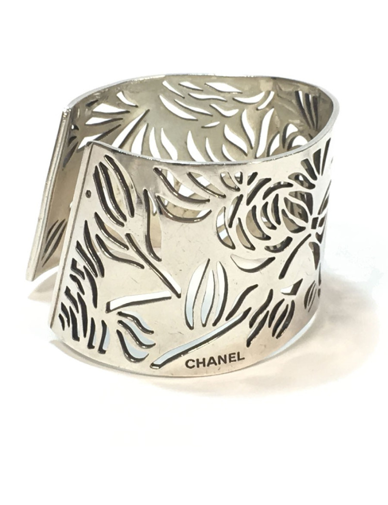 CHANEL 'camellias' cuff bracelet in sterling silver