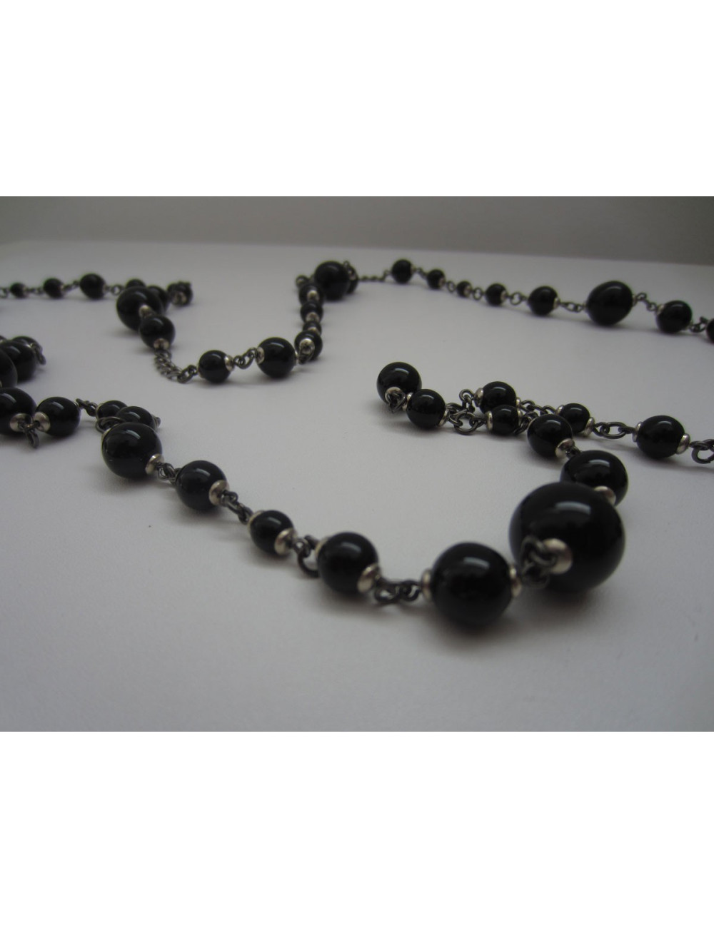 Sautoir MARGUERITE DE VALOIS en perles noires et ruthénium