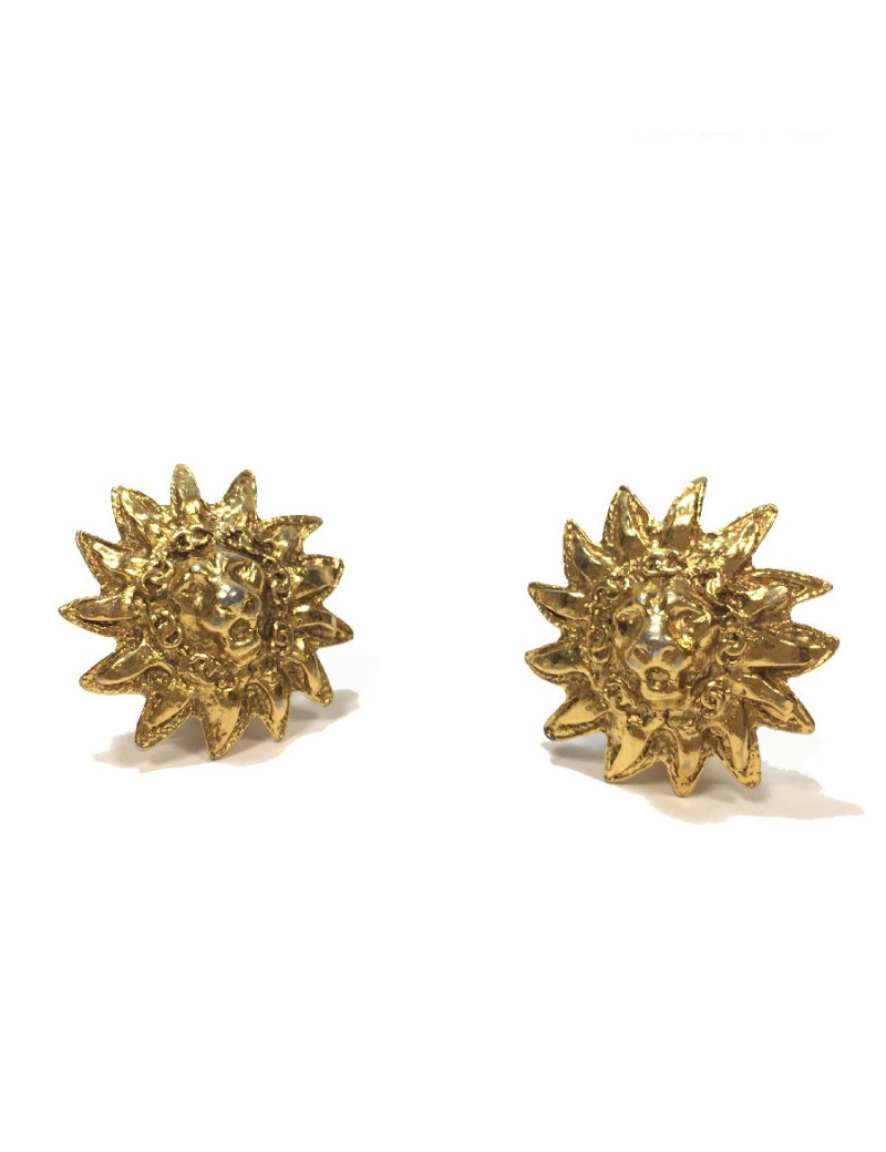 Boucles d'oreille CHANEL lion en métal doré 