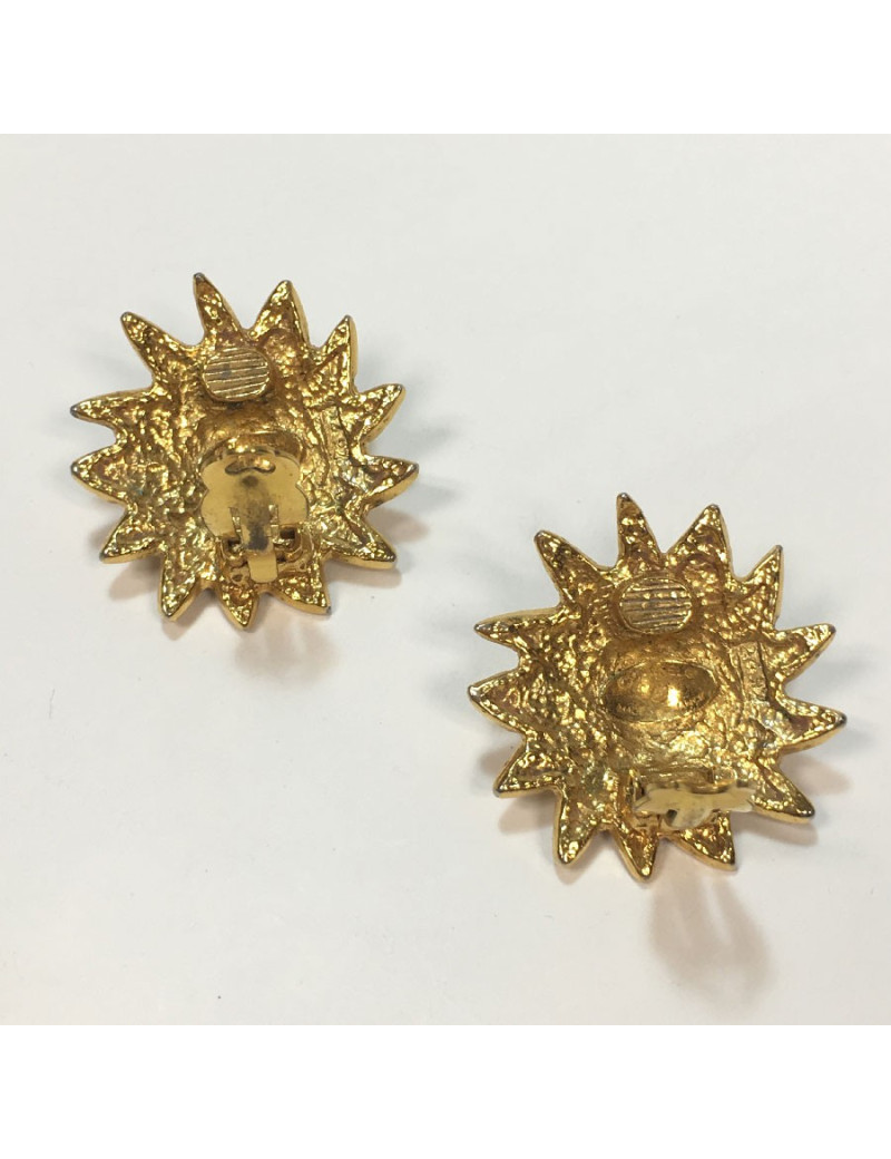 Boucles d'oreille CHANEL lion en métal doré 