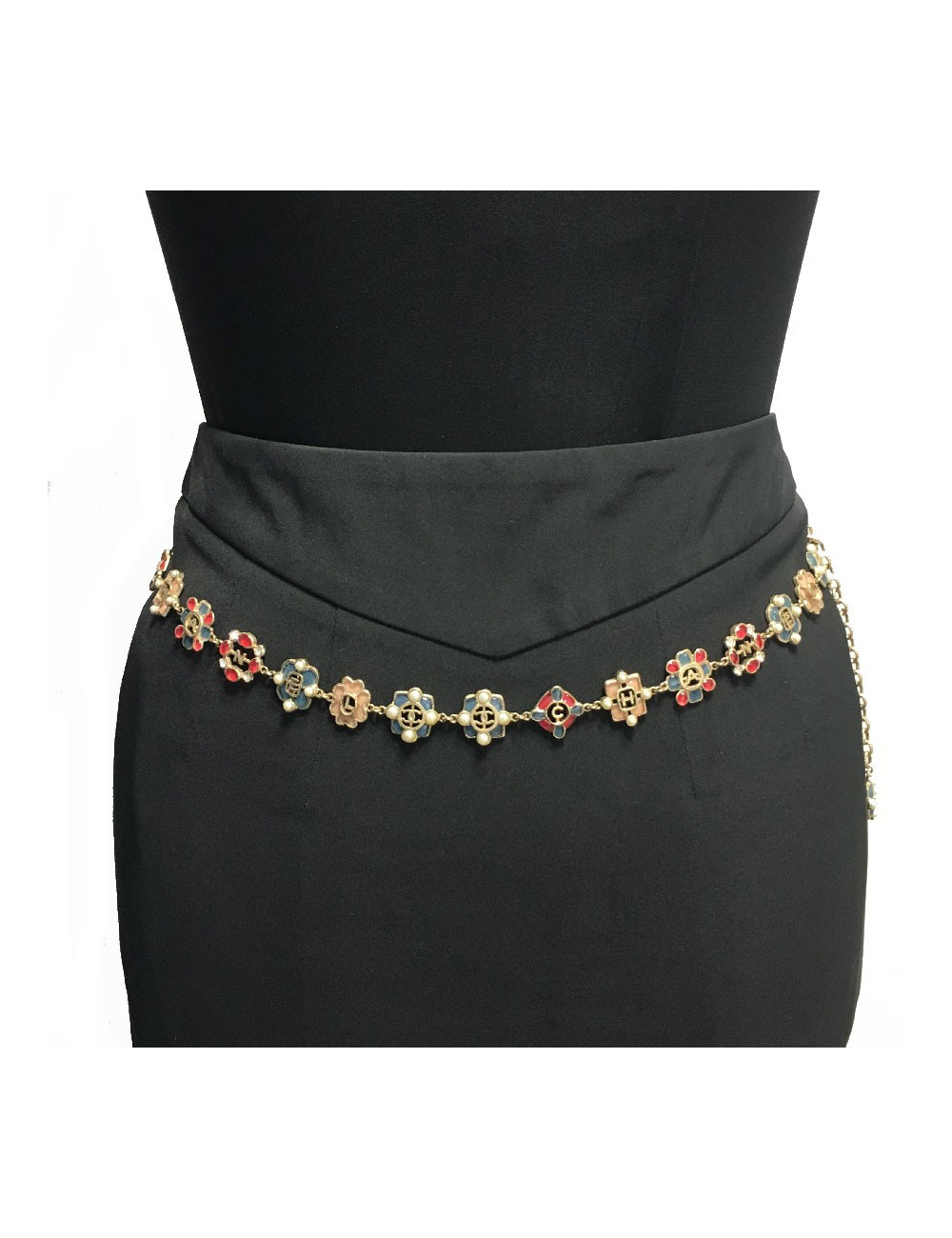 CHANEL long necklace in gold metal andmulticolored molten glass, rhinestones and pearls