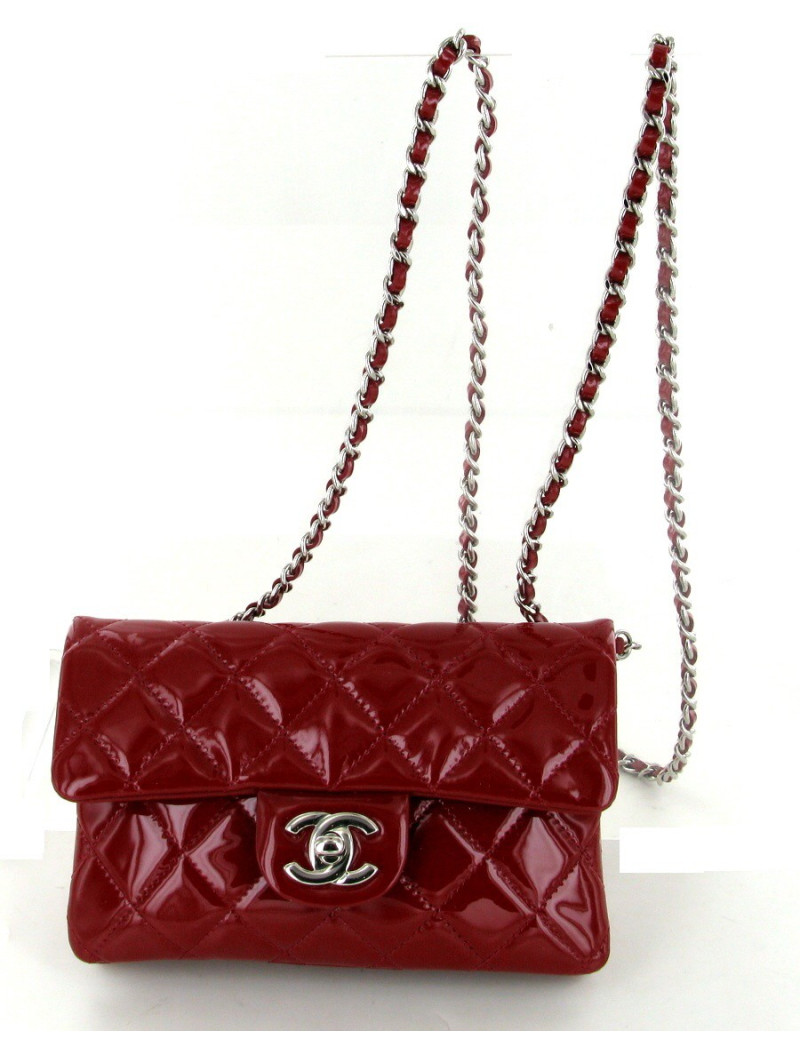Sac rabat CHANEL rouge verni