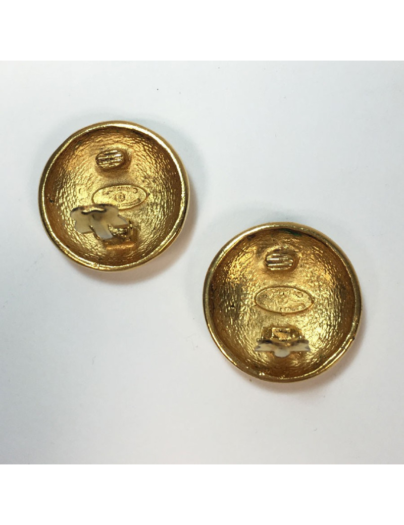 Boucles d'oreille clips CHANEL vintage en métal doré
