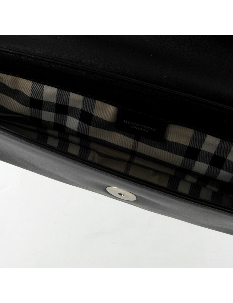 Pochette BURBERRY en veau lisse noir 