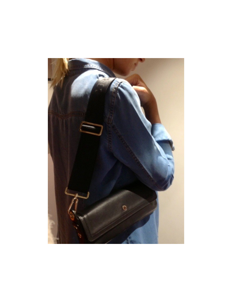 Pochette BURBERRY en veau lisse noir 