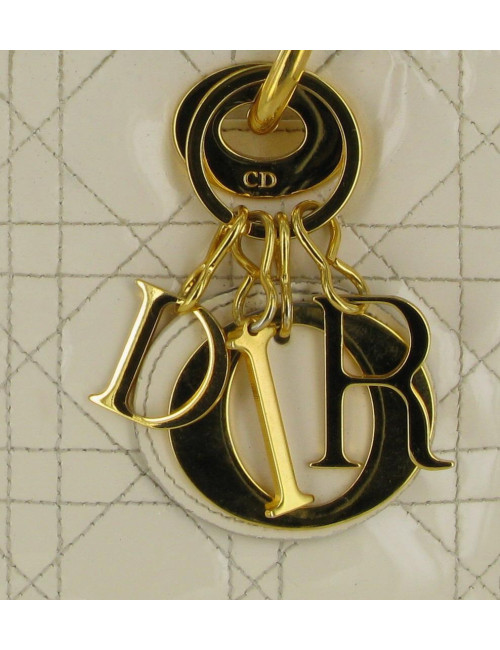 Sac LADY D  DIOR en cuir de veau verni crème