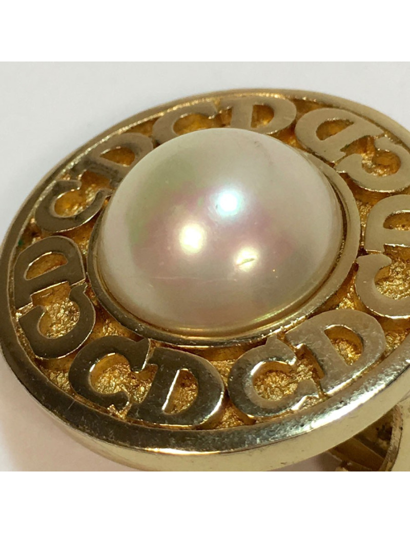 Boucles d'oreille clips CHRISTIAN DIOR dorés et perle nacrée