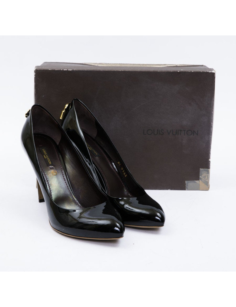 LOUIS VUITTON Oh really high heels in black patent leather size 39.5FR