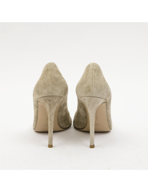 Escarpins T 37 GIANVITO ROSSI veau velours beige clair