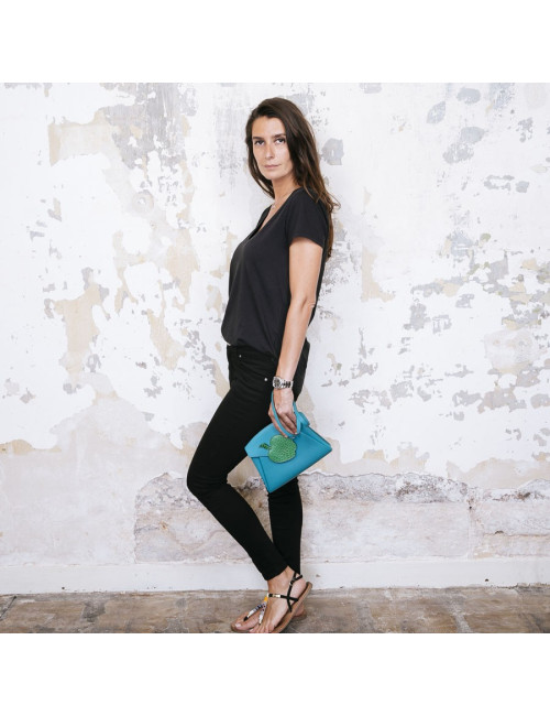 Sac pochette HERMES Tutti frutti Hermail cuir tadelakt bleu paon et crocodile vert