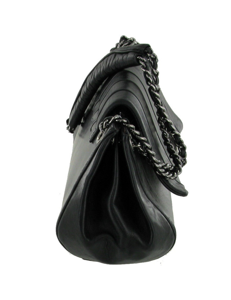 Sac CHANEL besace en cuir d'agneau noir