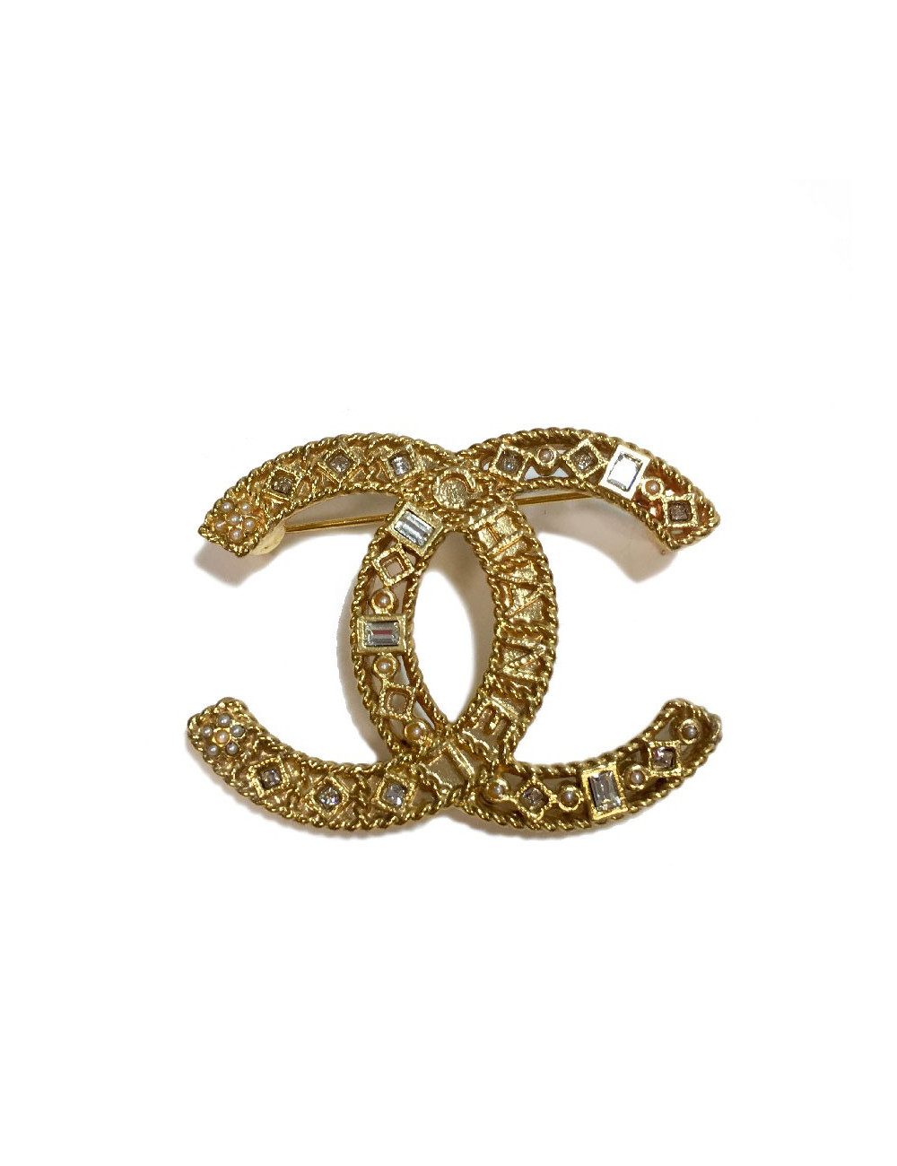 CHANEL CC brooch in gilt metal, rhinestones and pearls