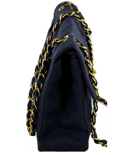 Timeless Maxi Jumbo CHANEL matelassé bleu 