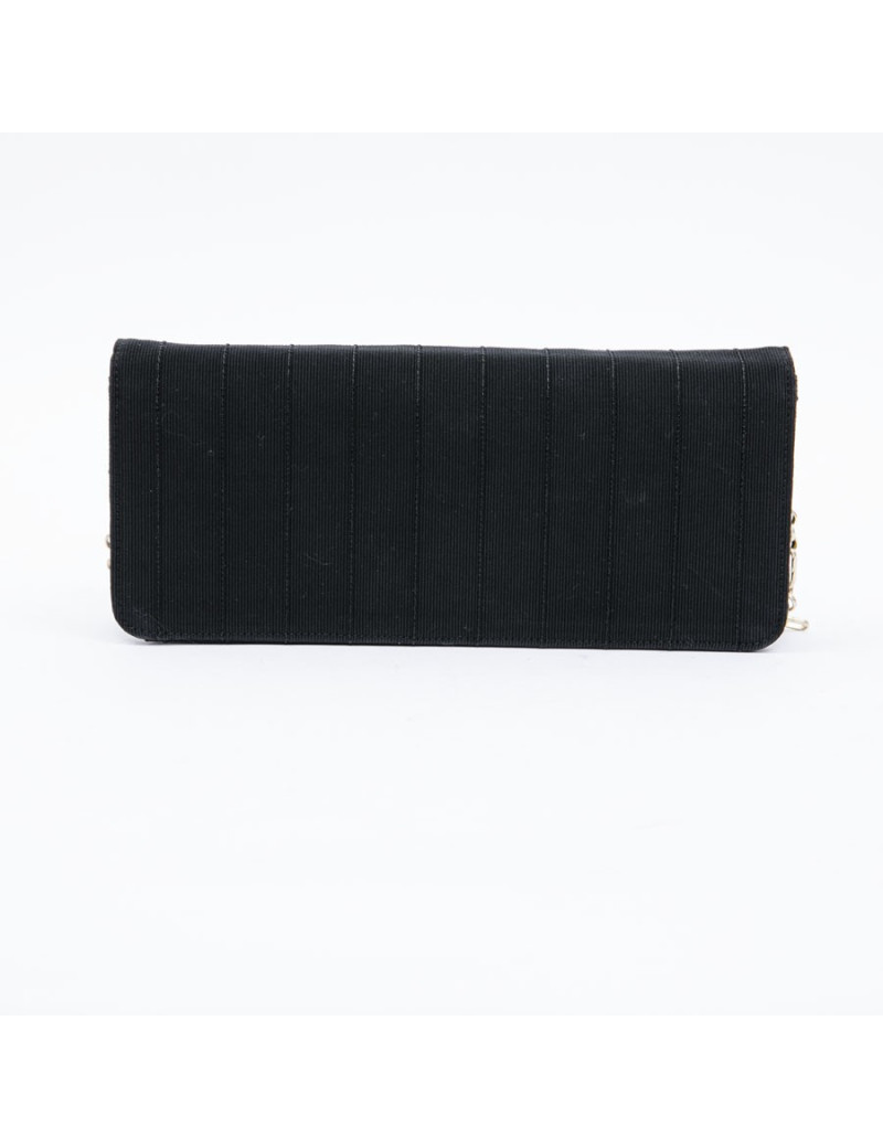 Pochette CHANEL en tissu noir et chaîne dorée
