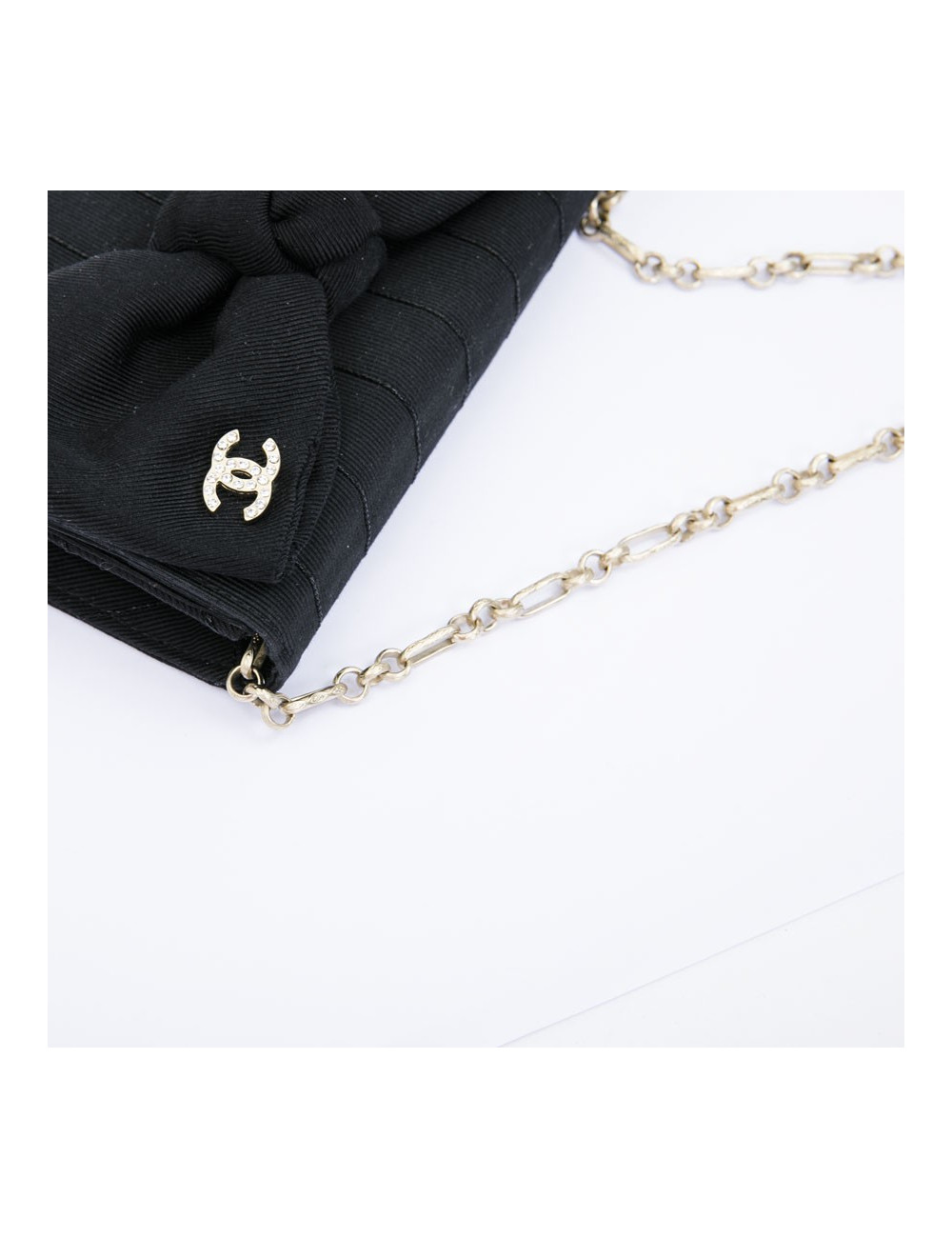 CHANEL evening clutch in black fabric 